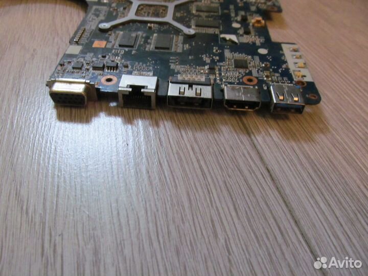 Материнская плата DNS650SJ донор