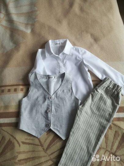 Костюм на мальчика, тройка на 2-3 г