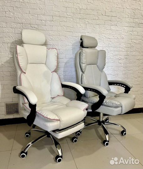 Офисное кресло
