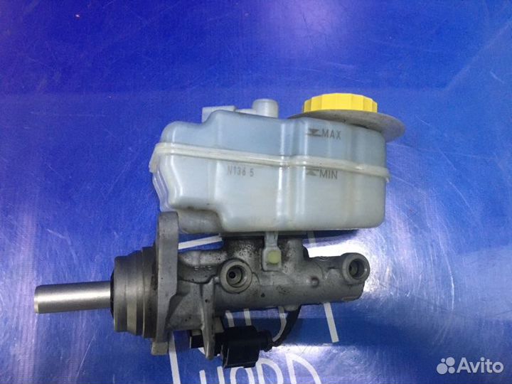 Главный тормозной цилиндр Skoda Rapid NH3 cwvb