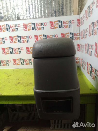 Подлокотник центральной консоли mazda 6 GG