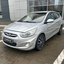 Hyundai Solaris 1.6 MT, 2014, 200 085 км, с пробегом, цена 750 000 руб.