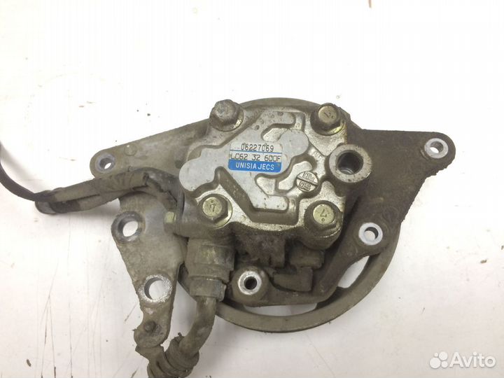 Насос гидроусилителя руля Mazda MPV 2,5