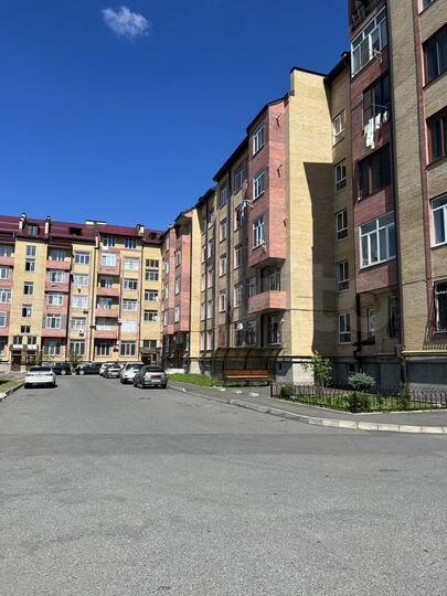 3-к. квартира, 100 м², 3/5 эт.