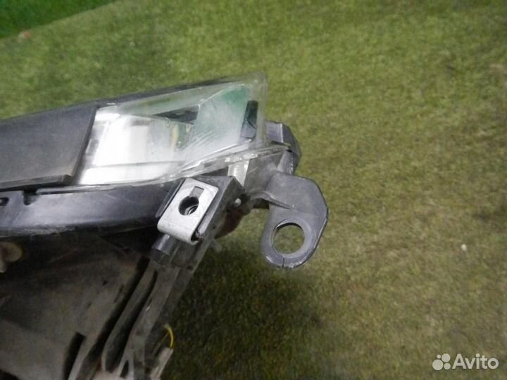 Фара левая Toyota RAV4