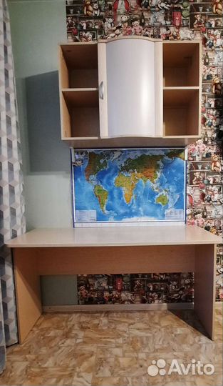 Уголок школьника стол со шкафчиками