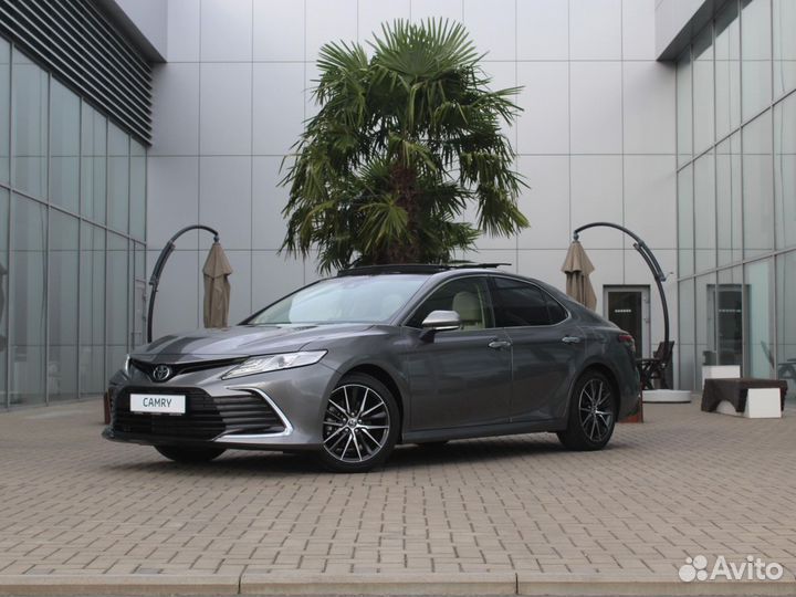 Toyota Camry 2.5 AT, 2023