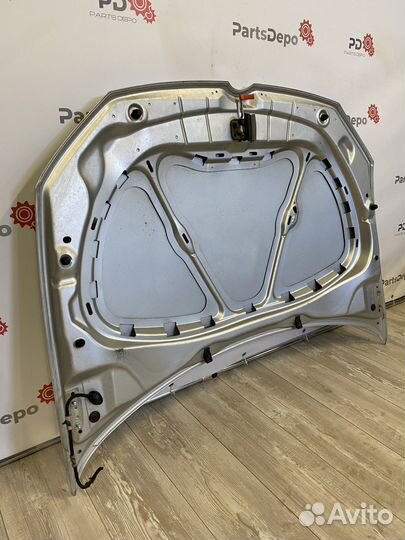 Капот Volkswagen Polo хэтчбек 2010 оригинал