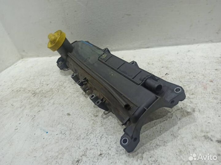 Крышка клапанная Рено