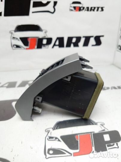 Дефлектор воздуховода Mitsubishi Outlander II (200