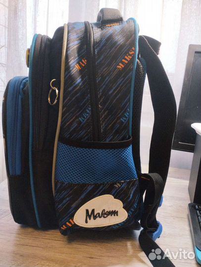 Школьный рюкзак Maksimm