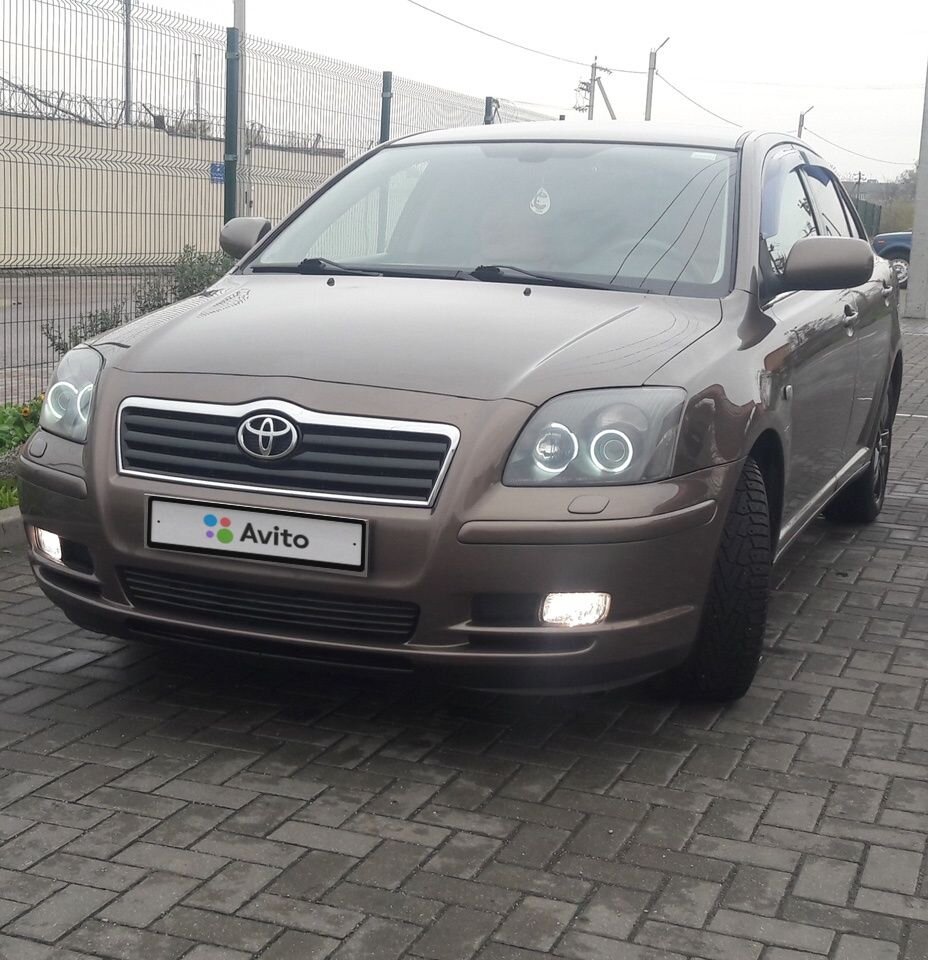 Toyota Avensis: фото владельца