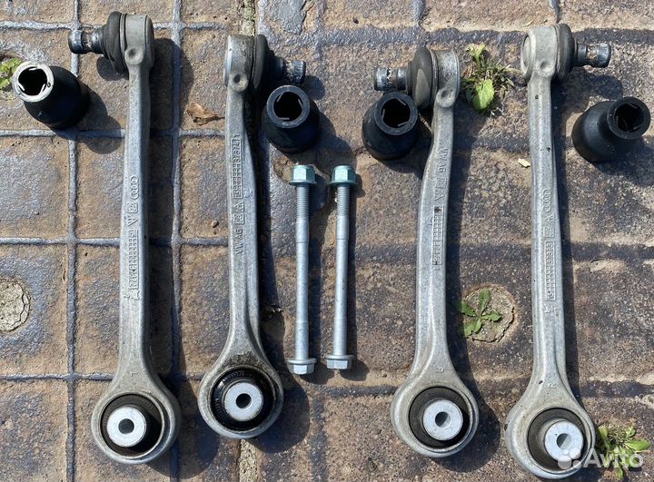 Рычаг передний Верхний Audi A4 B9 A5 F5