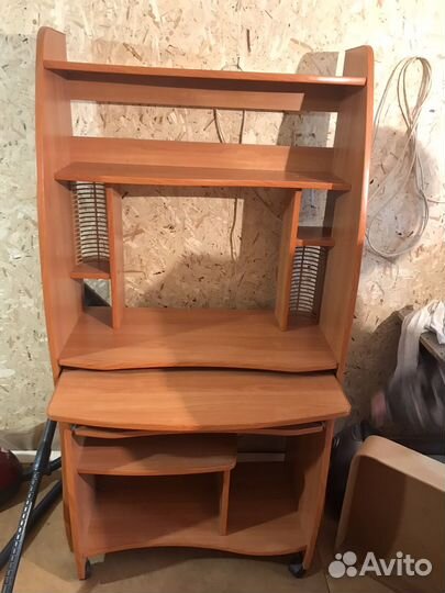 Компьютерный стол