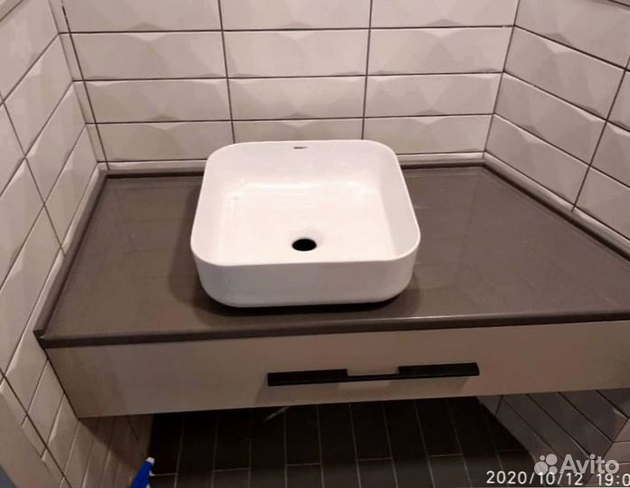Столешница для ванной из искуственного камня