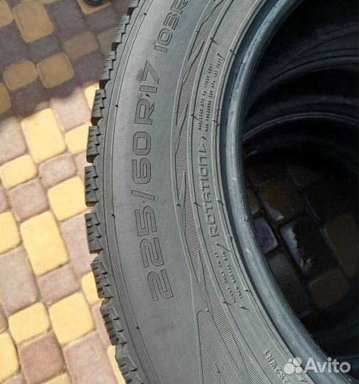 Nokian Tyres Hakkapeliitta R2 SUV 225/60 R17
