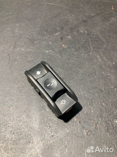 Кнопка управления люком Bmw 6 E63 N62B48