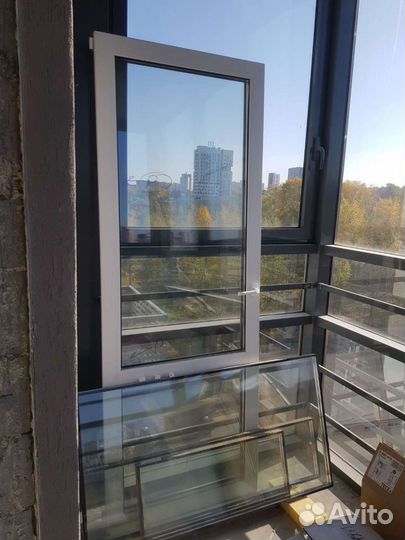 Балконный витраж новый