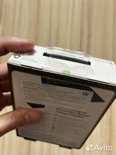 Новый внешний жесткий диск Seagate 4Тб