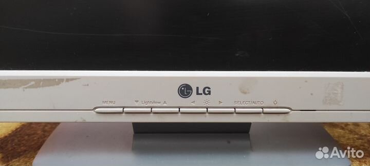 Монитор LG Flatron L1515S