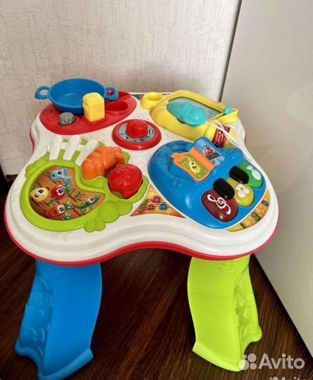 Развивающий столик chicco