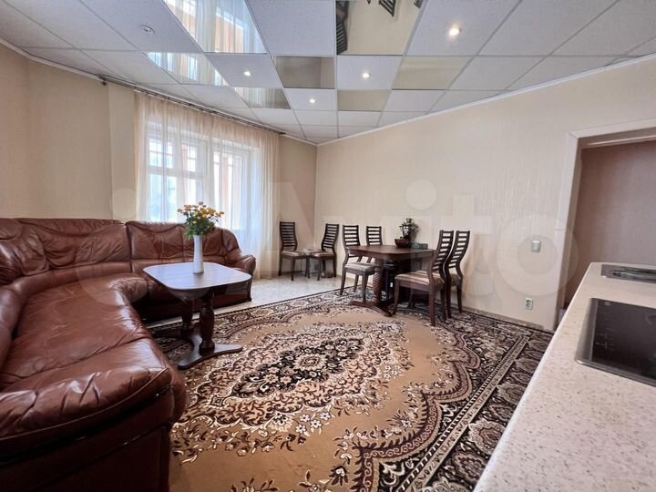 3-к. квартира, 90,7 м², 2/5 эт.