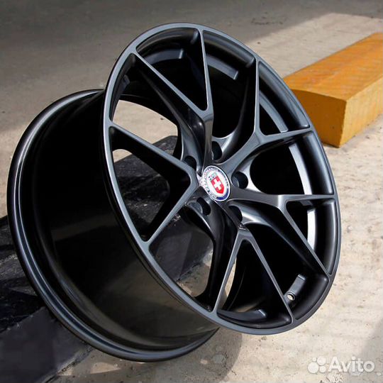 В наличии HRE Performance P101