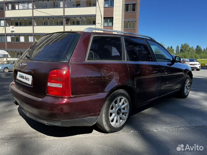 Audi A4 1.8 МТ, 1996, 260 000 км