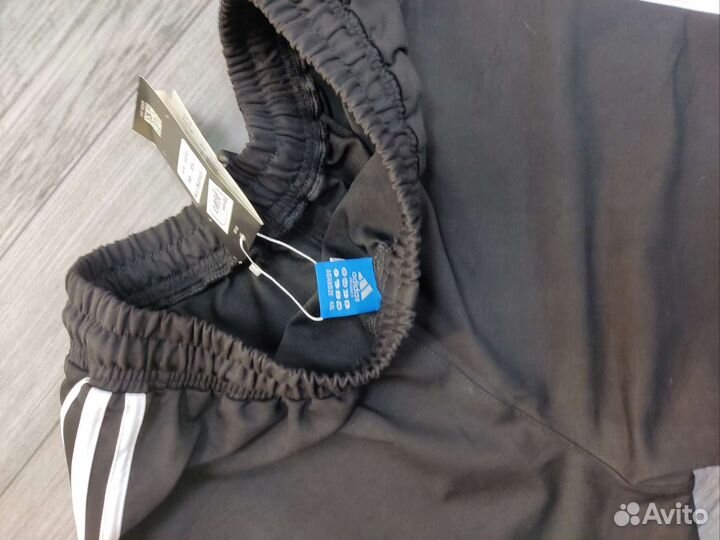 Шорты adidas мужские
