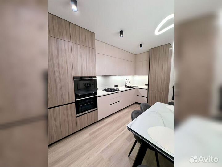 Кухня белая