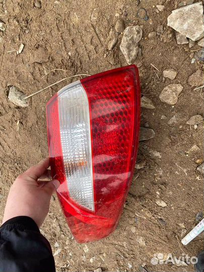 Левый фонарь Kia Rio 3 седан