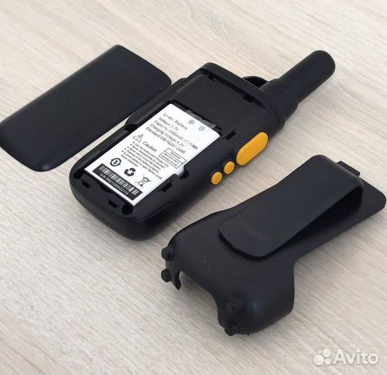 Рация с наушником, радиостанция с гарнитурой