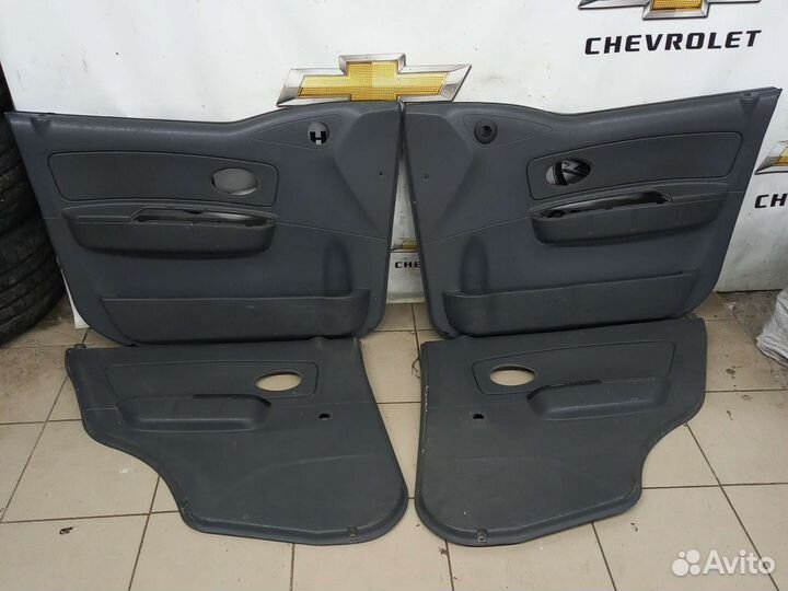 Комплект дверных карт Шевроле Спарк М-200