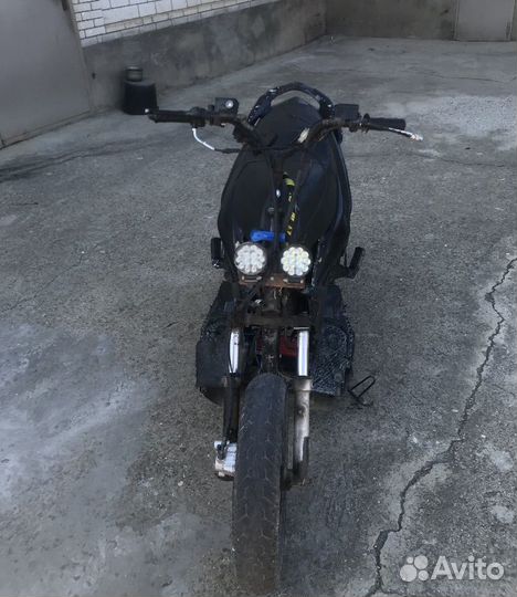 Скутер 150 кубов