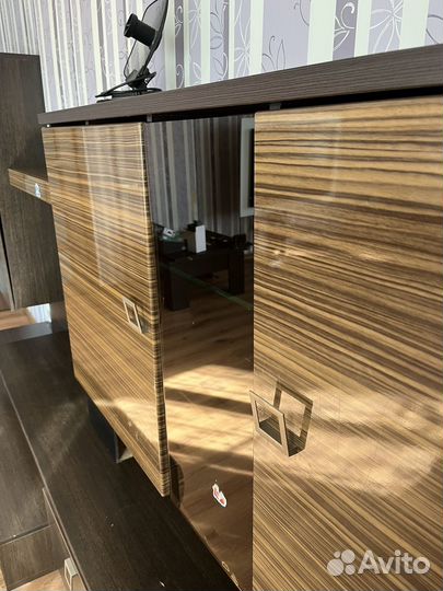 Стенка в гостиную