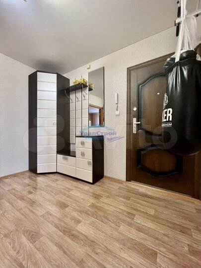 2-к. квартира, 66,2 м², 8/9 эт.