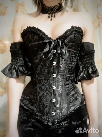 Готический корсет