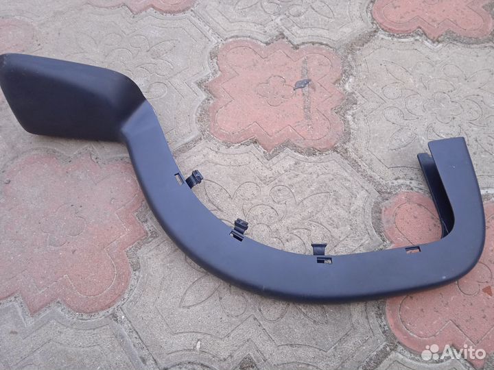 Крышка петли багажника