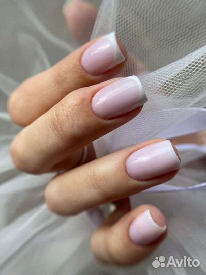 Маникюр с покрытием гель-лаком