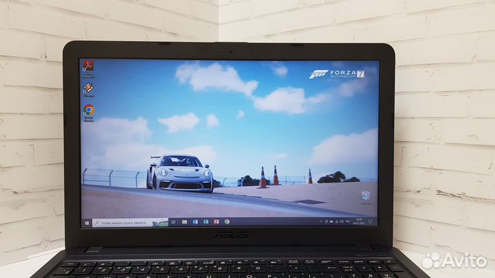Быстрый ноутбук Asus /15.6