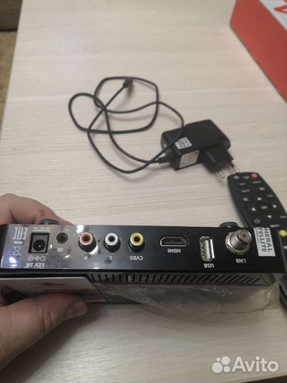 Приставка для спутникового тв триколор GS B210