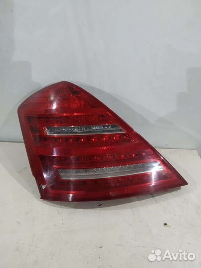 Фонарь левый правый Mercedes W221