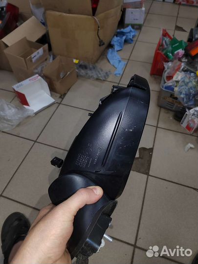 Корпус зеркала левое mazda 6 GL