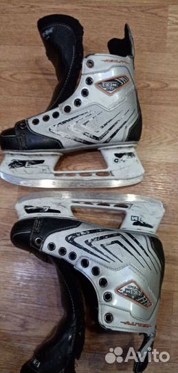 Коньки хоккейные ссм