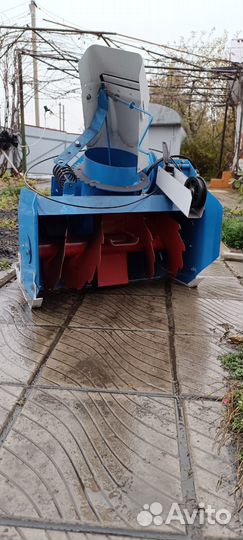 Роторный снегоуборщик в отличном состоянии