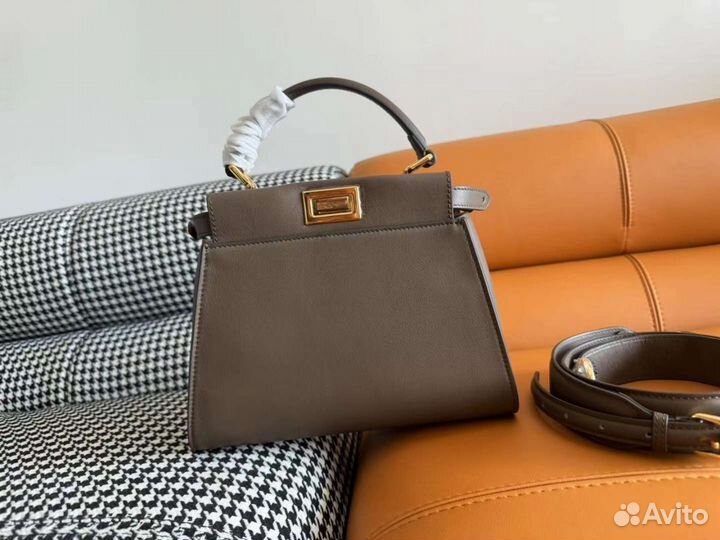 Женская сумка Fendi