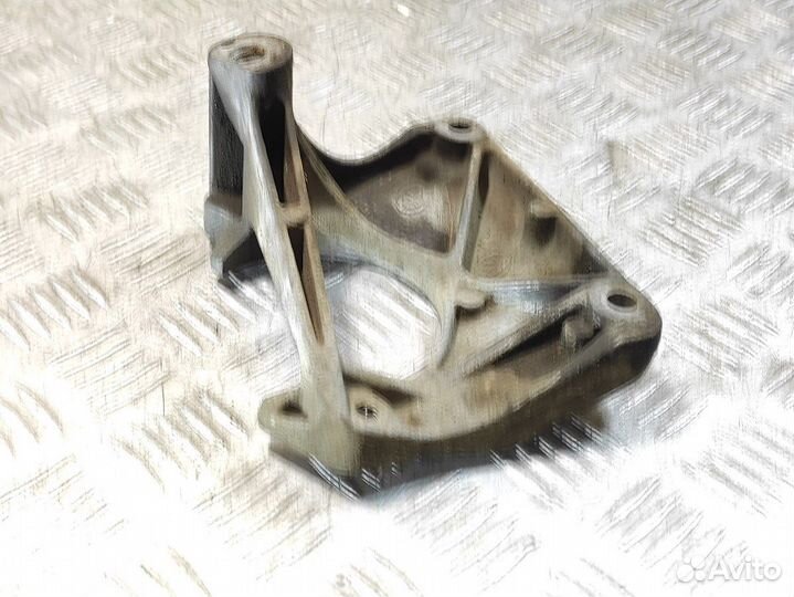 Кронштейн двигателя Bmw 5 e60 2003-2009