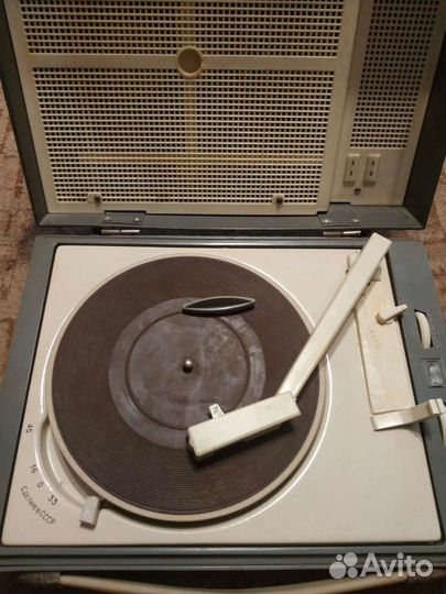 Проигрыватель винила СССР