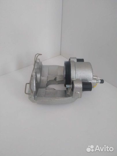 Форд Фокус 2 суппорт передний правый