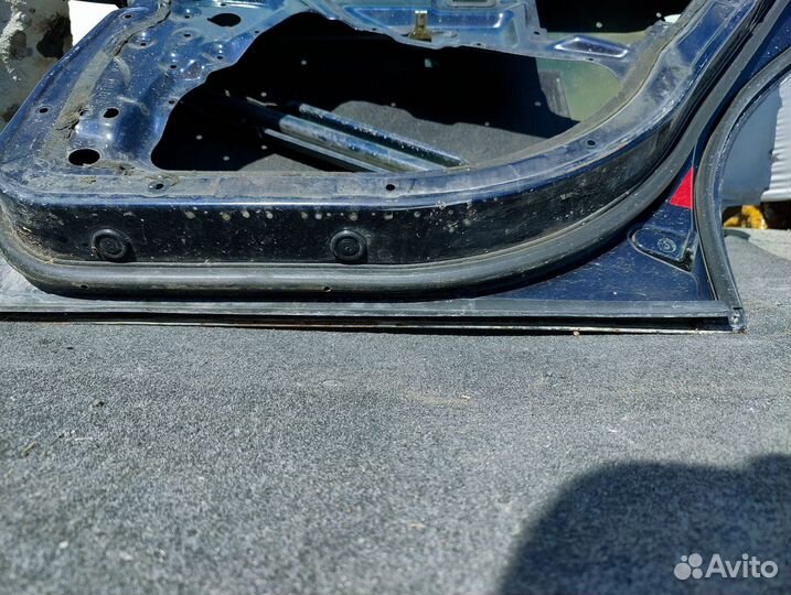 Правая дверь задняя BMW E39 в хорошем состоянии